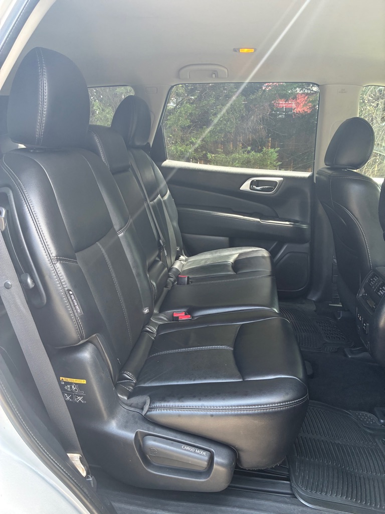 Photo 14 of this NISSAN PATHFINDER