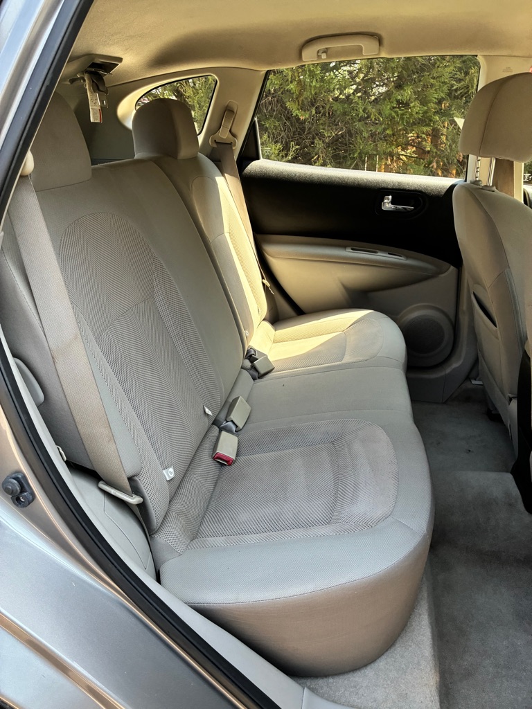 Photo 15 of this NISSAN ROGUE SELECT