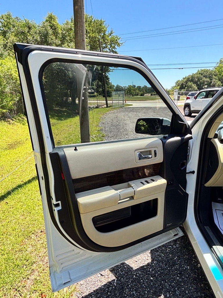 Photo 9 of this FORD FLEX