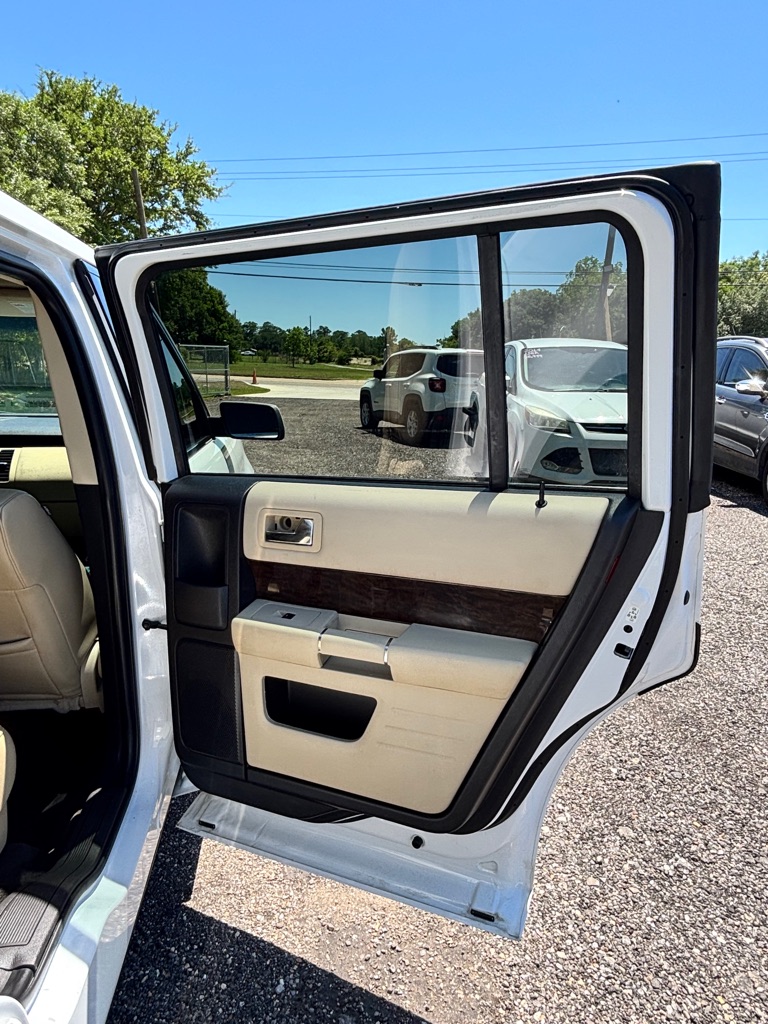 Photo 15 of this FORD FLEX