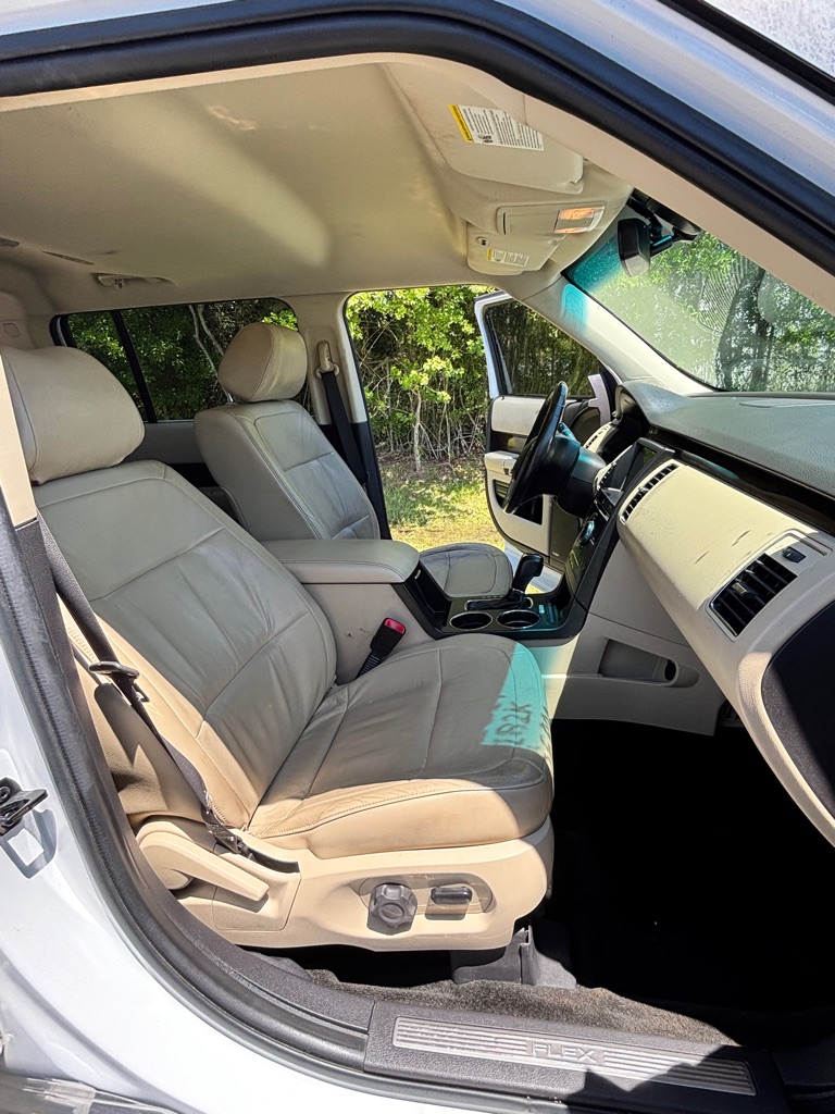 Photo 12 of this FORD FLEX