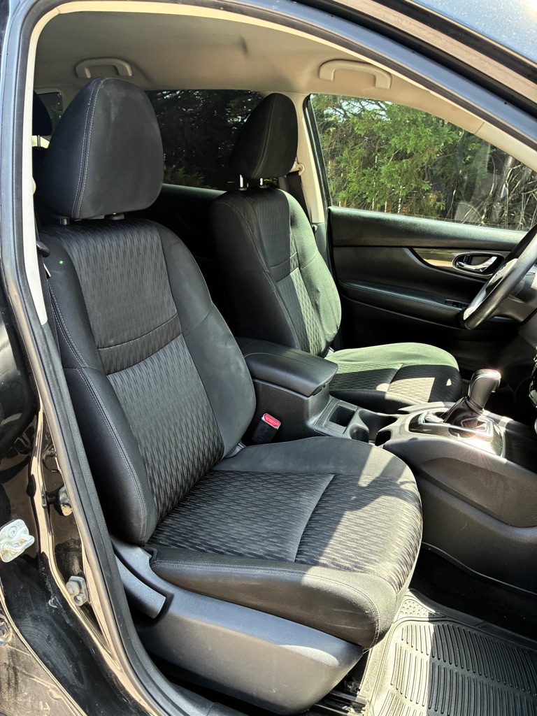Photo 15 of this NISSAN ROGUE