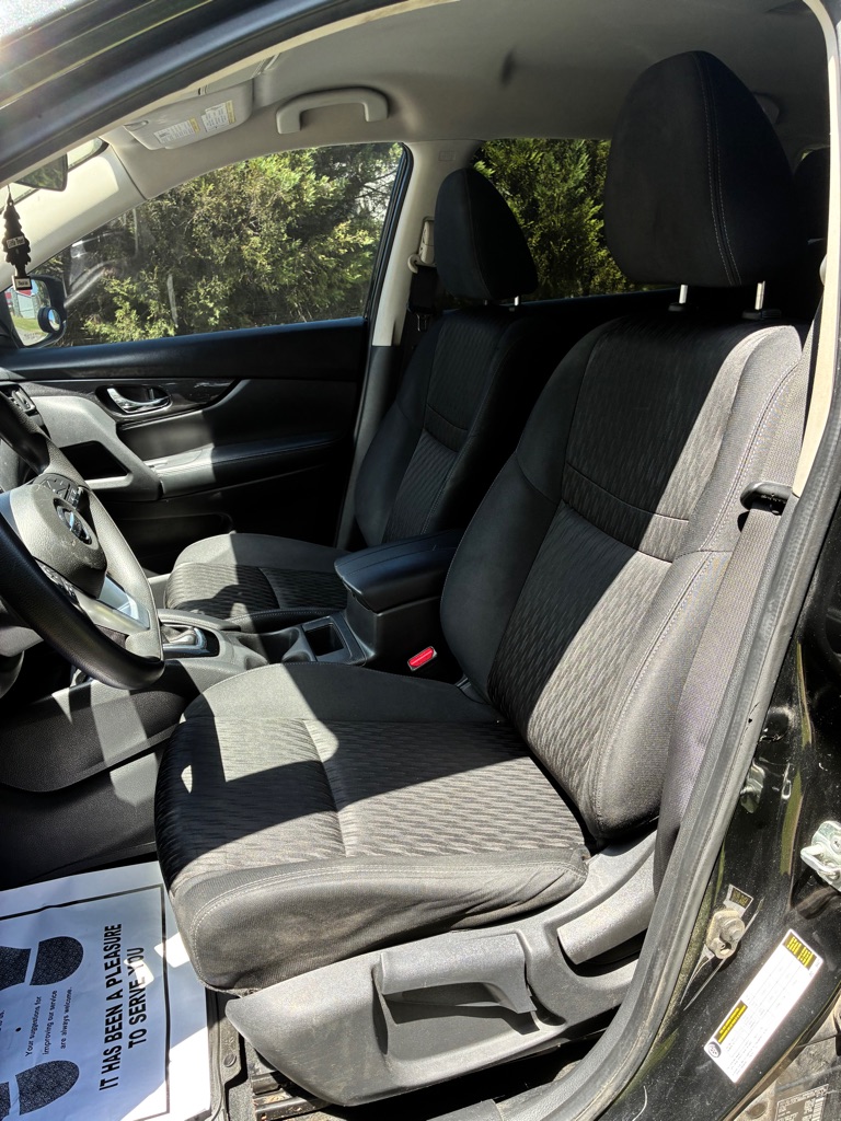 Photo 7 of this NISSAN ROGUE