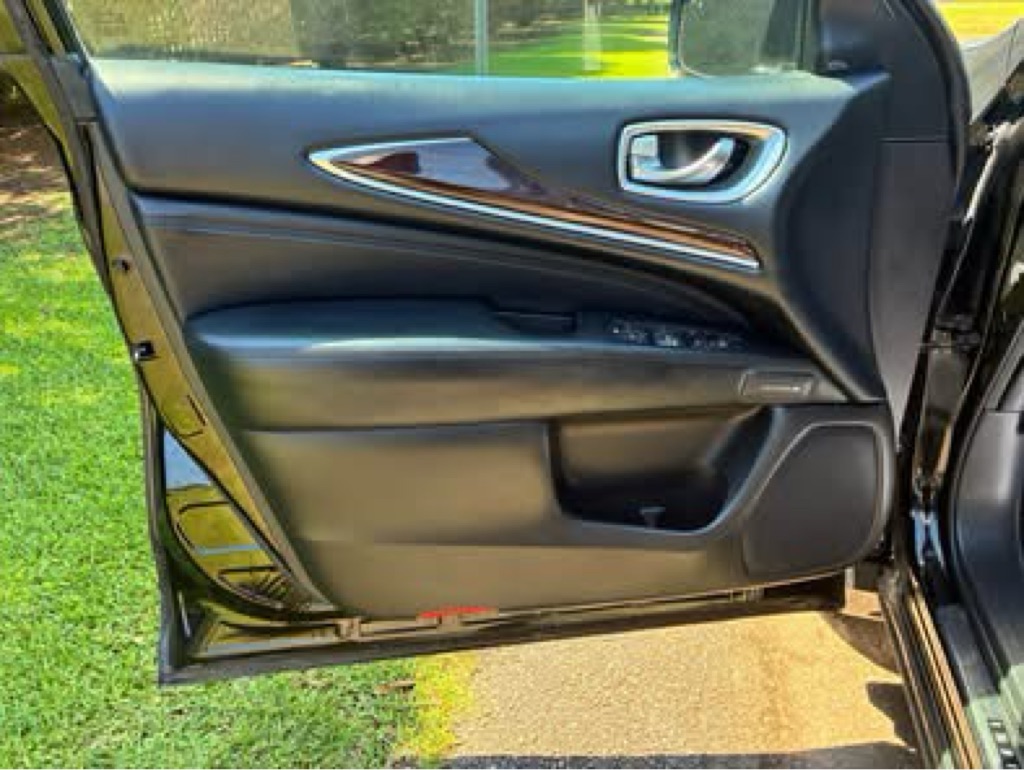Photo 8 of this INFINITI QX60