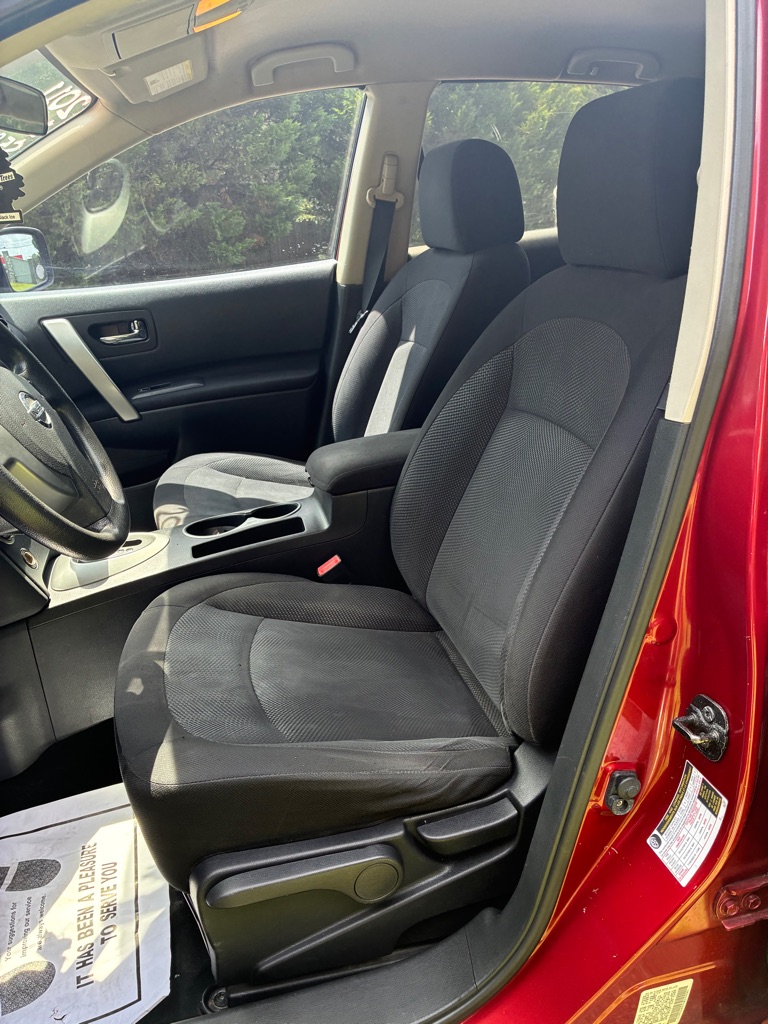 Photo 7 of this NISSAN ROGUE
