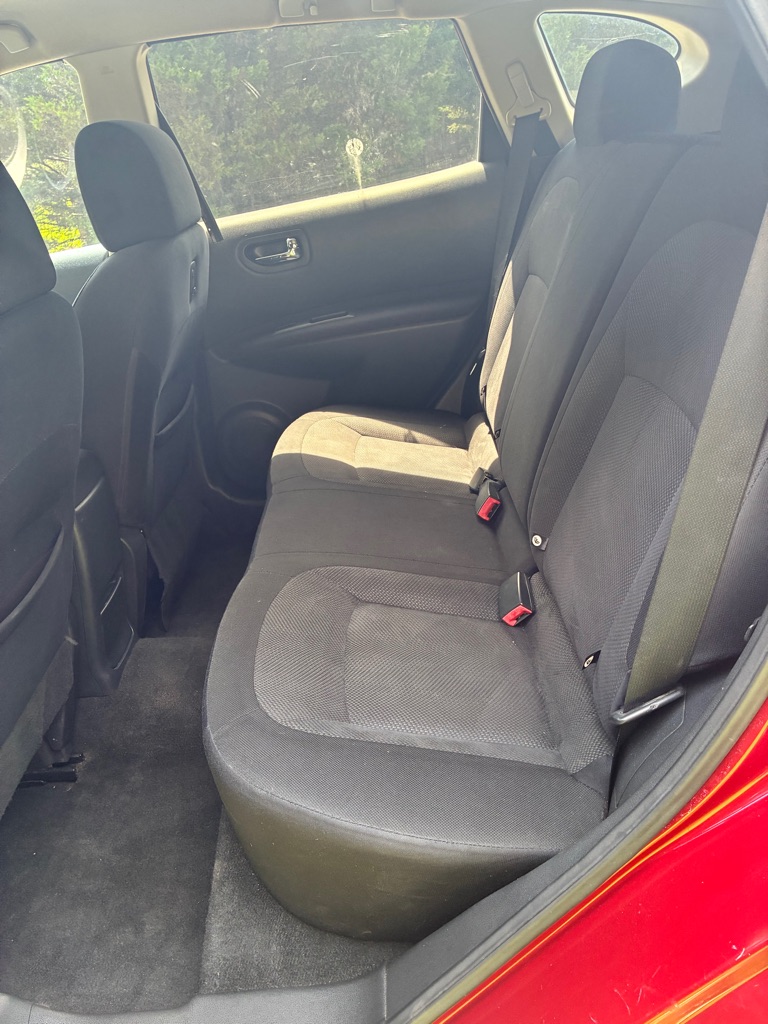 Photo 9 of this NISSAN ROGUE