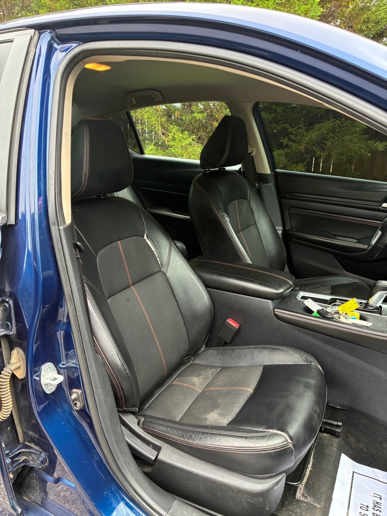Photo 13 of this NISSAN ALTIMA