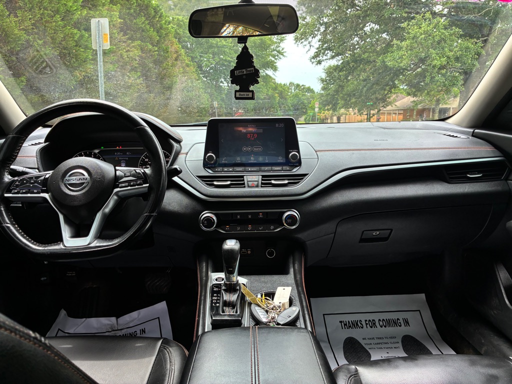 Photo 15 of this NISSAN ALTIMA