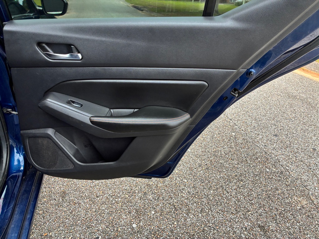 Photo 12 of this NISSAN ALTIMA