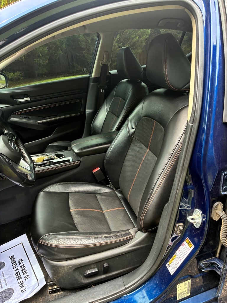 Photo 7 of this NISSAN ALTIMA