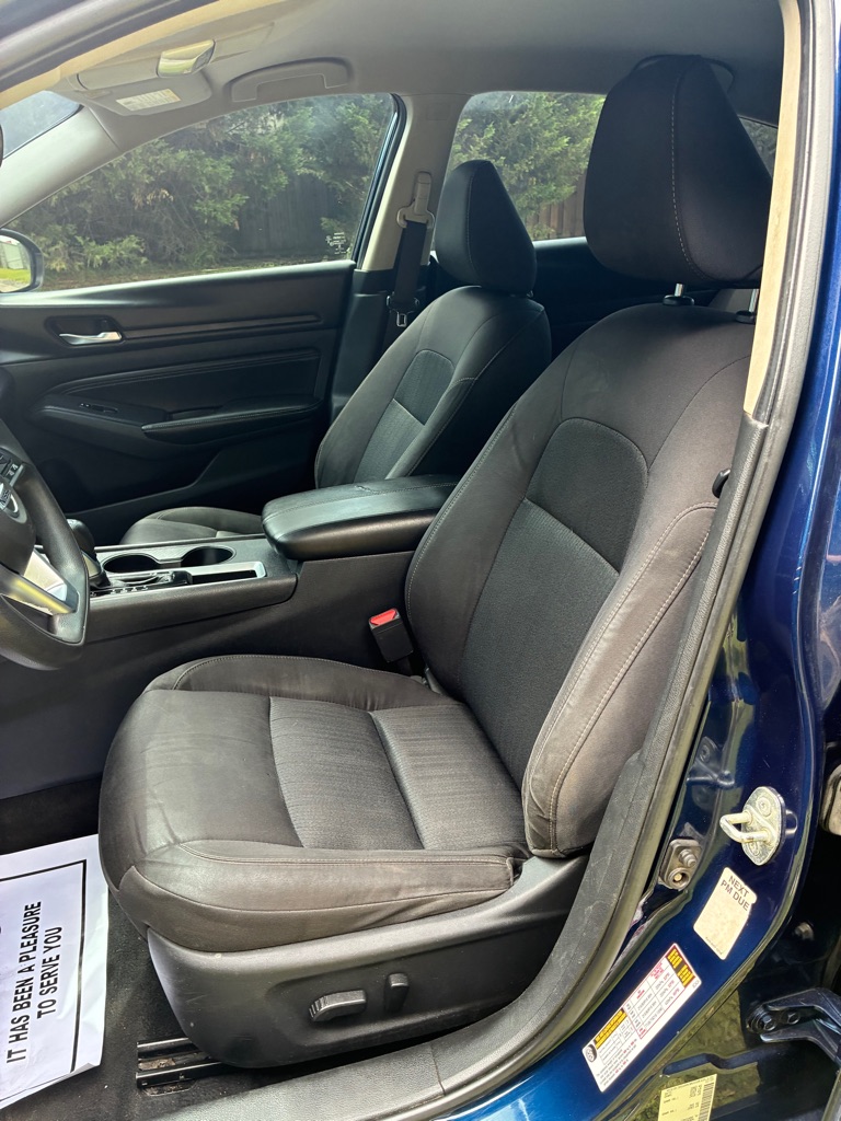 Photo 7 of this NISSAN ALTIMA