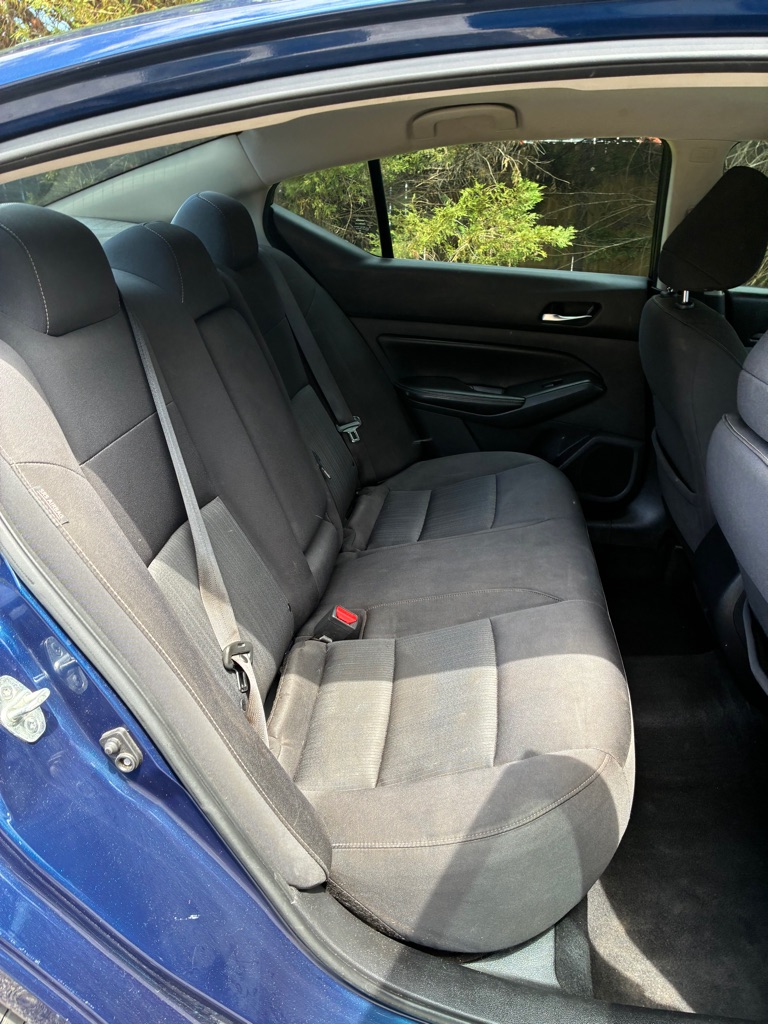 Photo 11 of this NISSAN ALTIMA