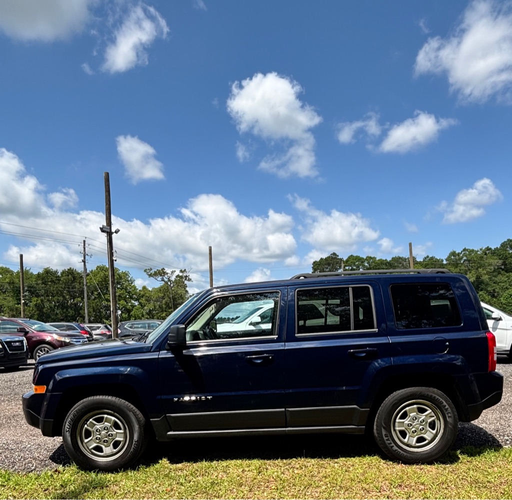 Photo 3 of this JEEP PATRIOT