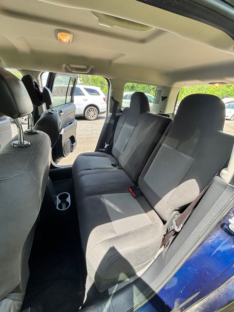 Photo 14 of this JEEP PATRIOT