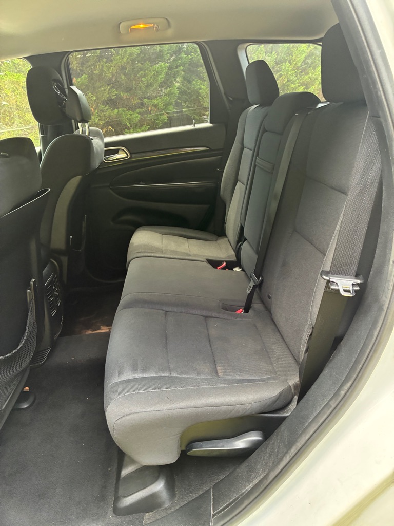 Photo 10 of this JEEP GRAND CHEROKEE