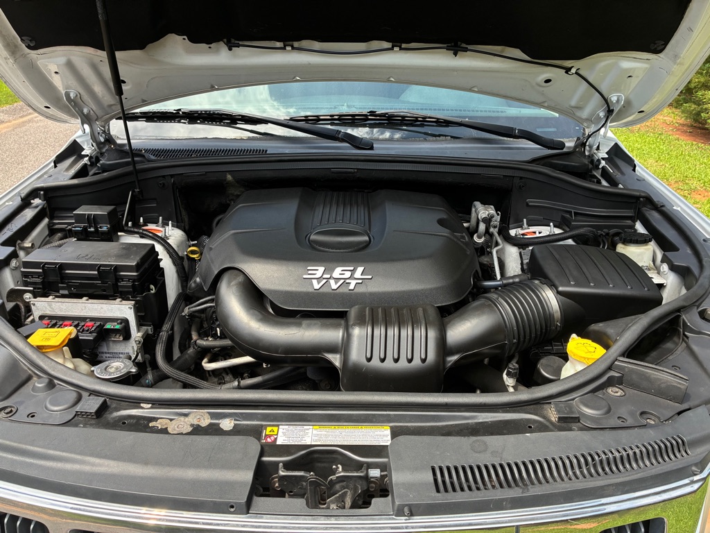 Photo 18 of this JEEP GRAND CHEROKEE
