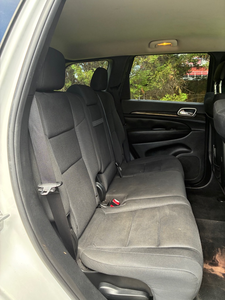 Photo 12 of this JEEP GRAND CHEROKEE