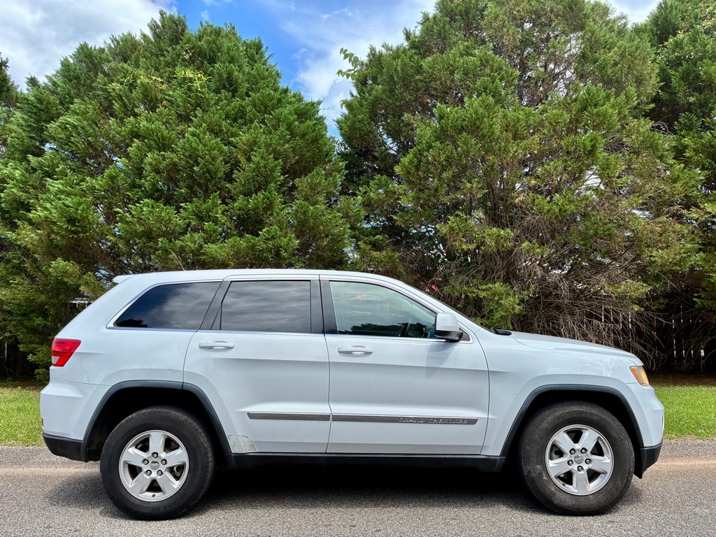 Photo 3 of this JEEP GRAND CHEROKEE