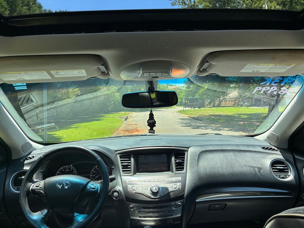 Photo 11 of this INFINITI QX60