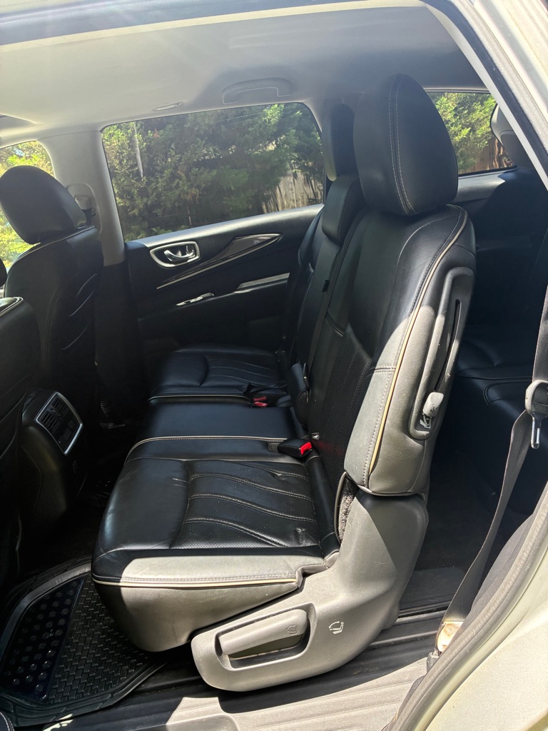 Photo 9 of this INFINITI QX60