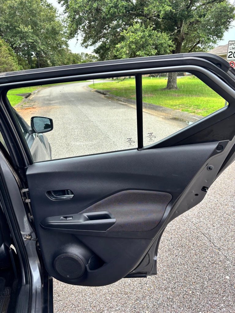 Photo 13 of this NISSAN KICKS