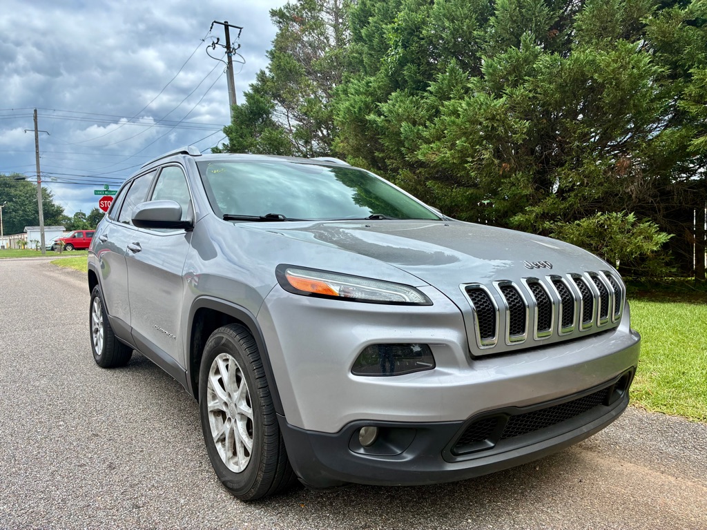 Photo 6 of this JEEP CHEROKEE