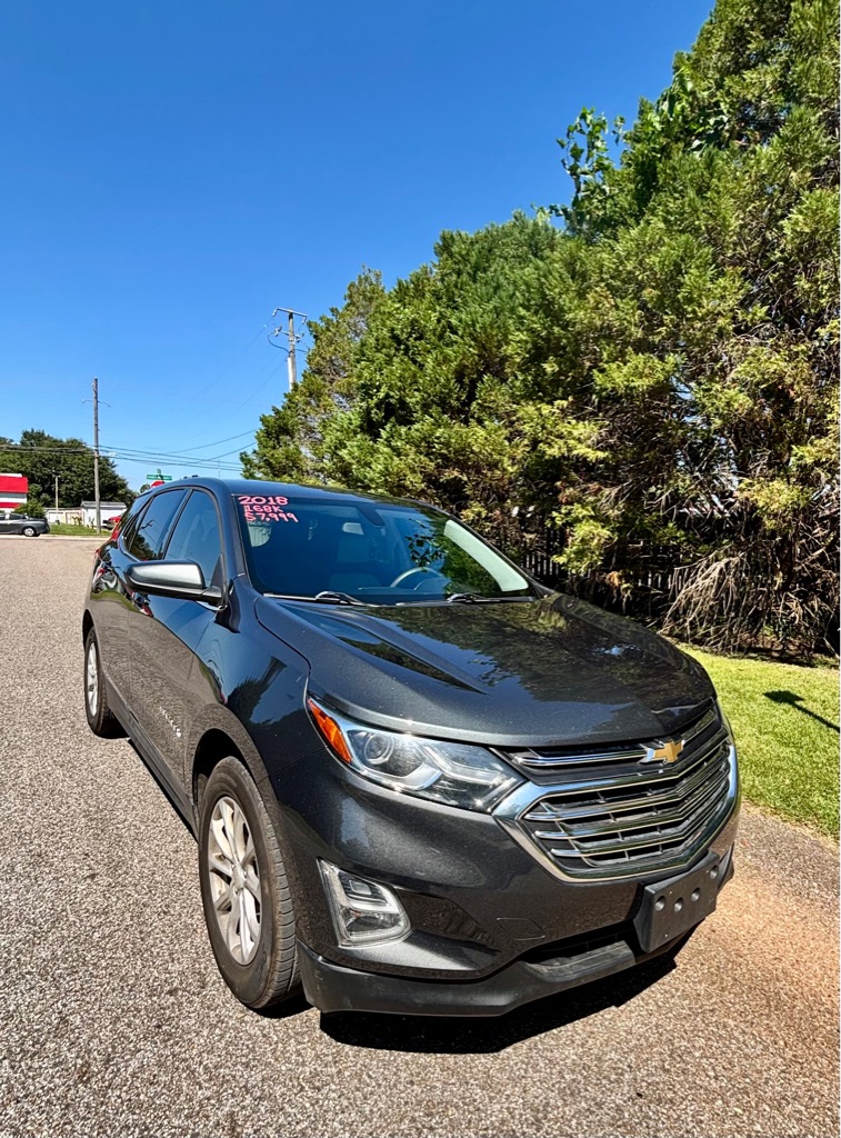 Photo 2 of this CHEVROLET EQUINOX
