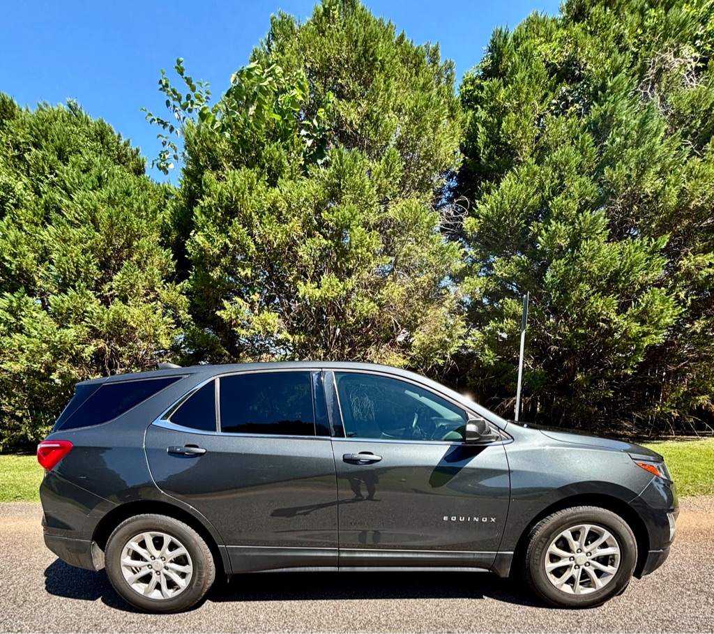 Photo 5 of this CHEVROLET EQUINOX