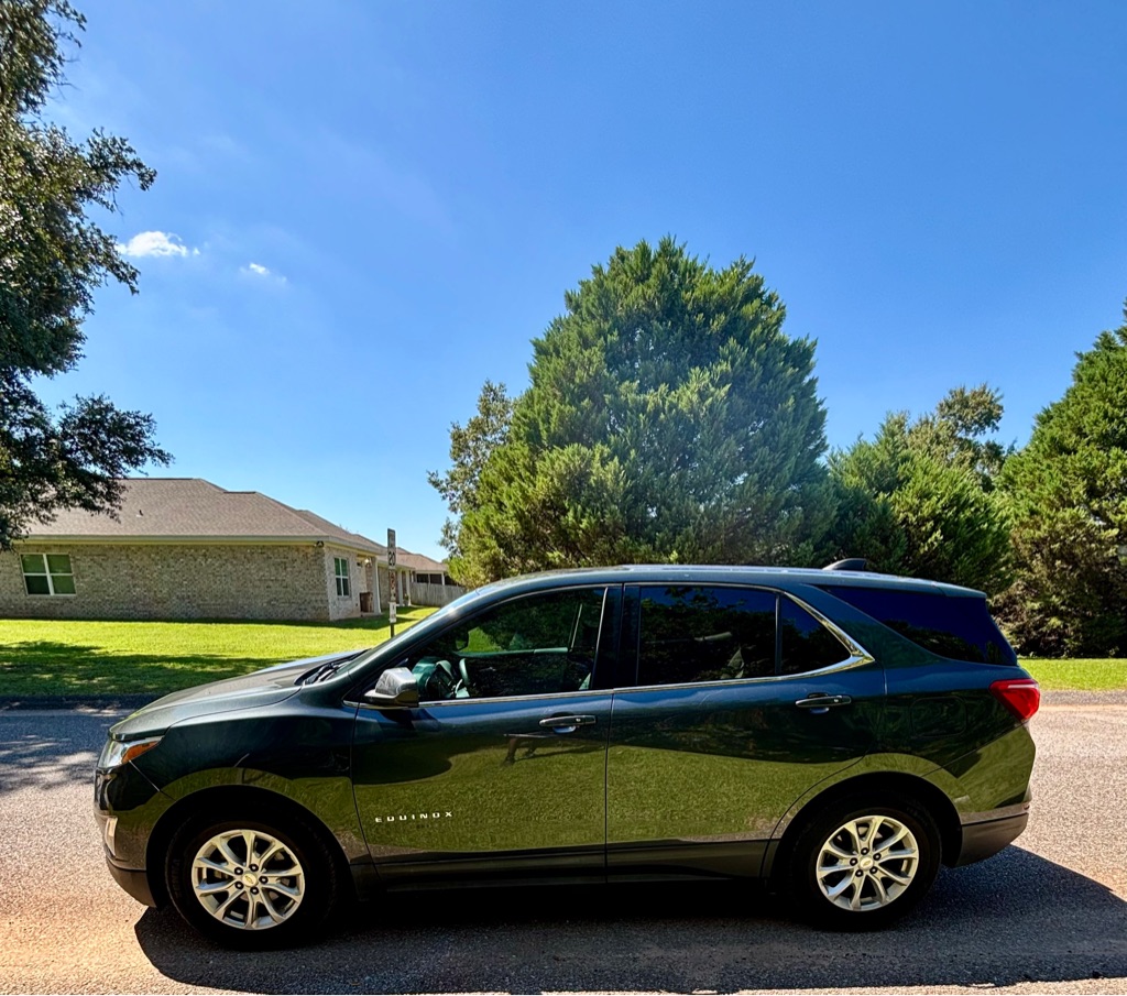 Photo 4 of this CHEVROLET EQUINOX