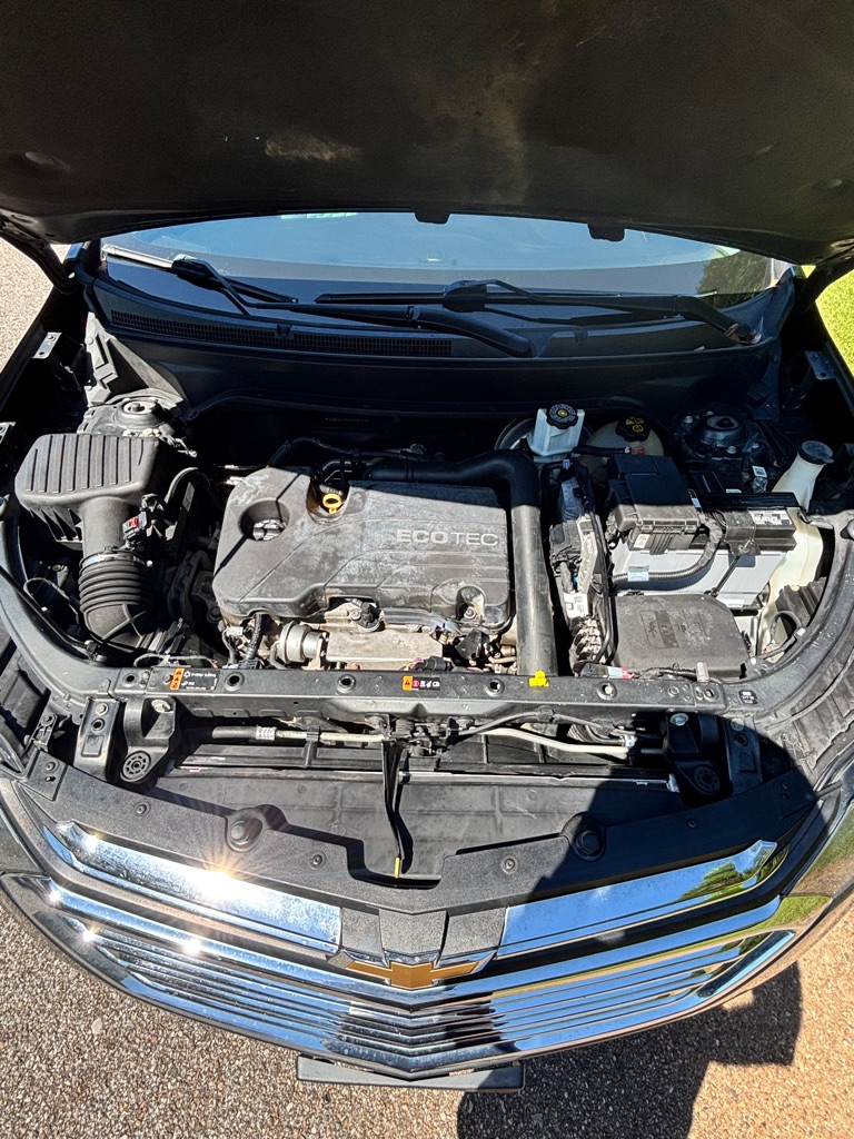 Photo 17 of this CHEVROLET EQUINOX