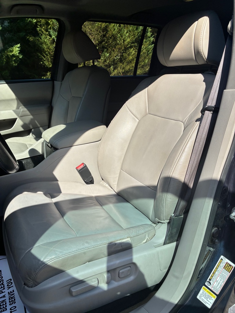 Photo 9 of this HONDA PILOT