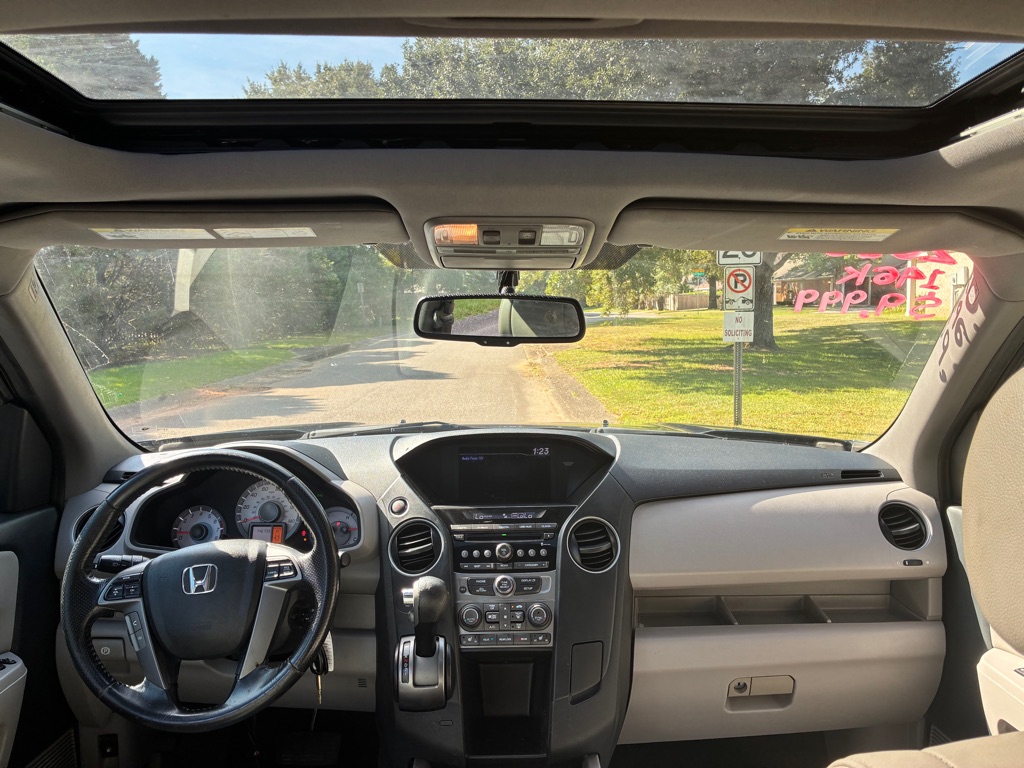 Photo 11 of this HONDA PILOT