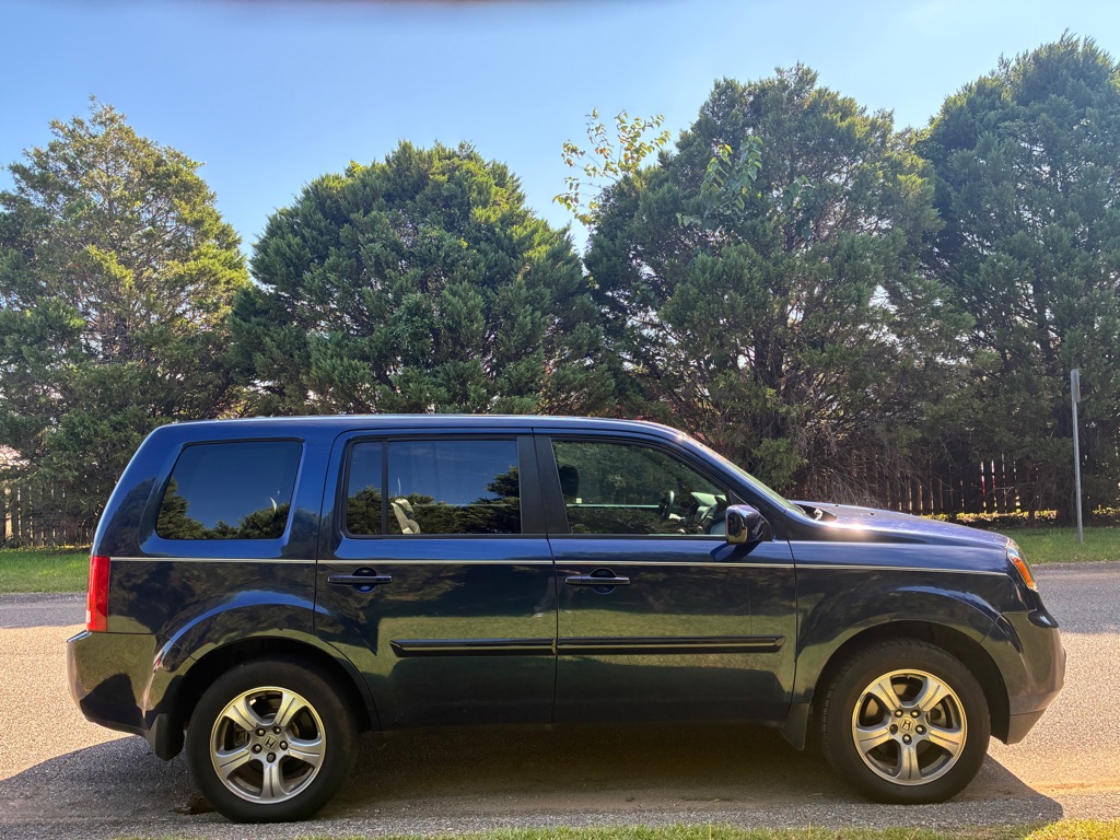 Photo 8 of this HONDA PILOT