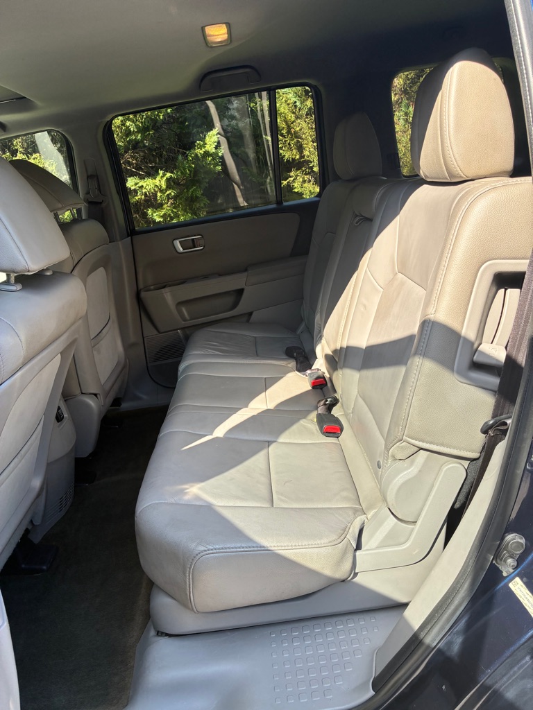 Photo 18 of this HONDA PILOT
