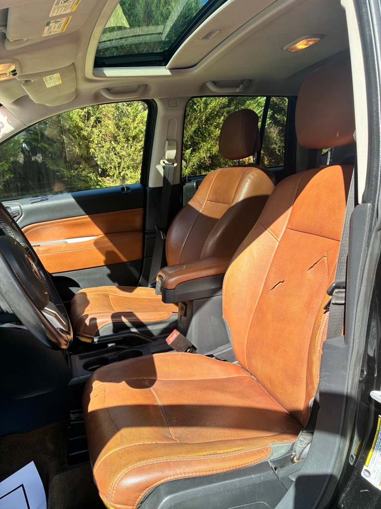 Photo 8 of this JEEP COMPASS