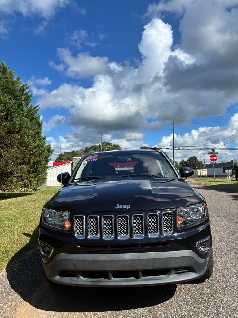 Photo 2 of this JEEP COMPASS