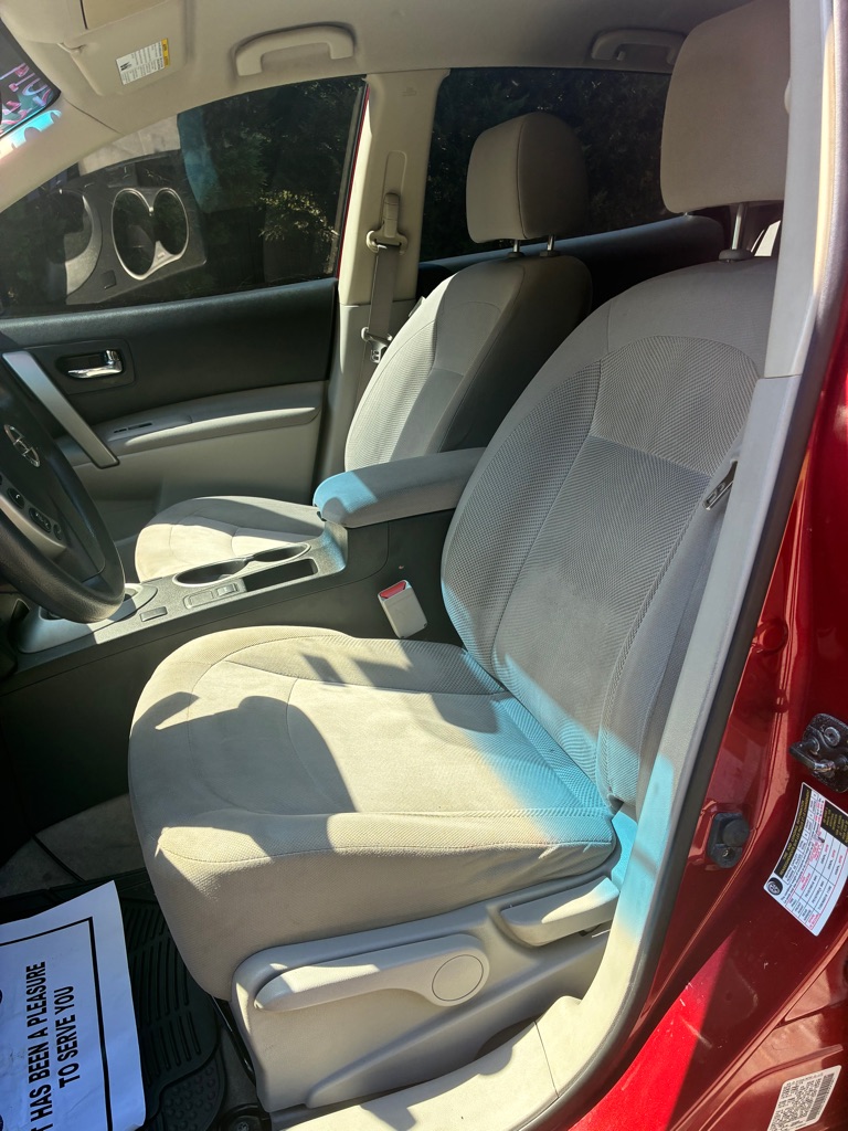 Photo 7 of this NISSAN ROGUE SELECT