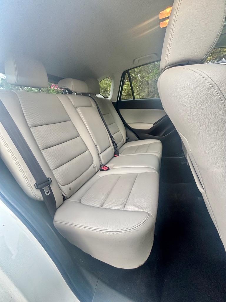Photo 12 of this MAZDA CX-5