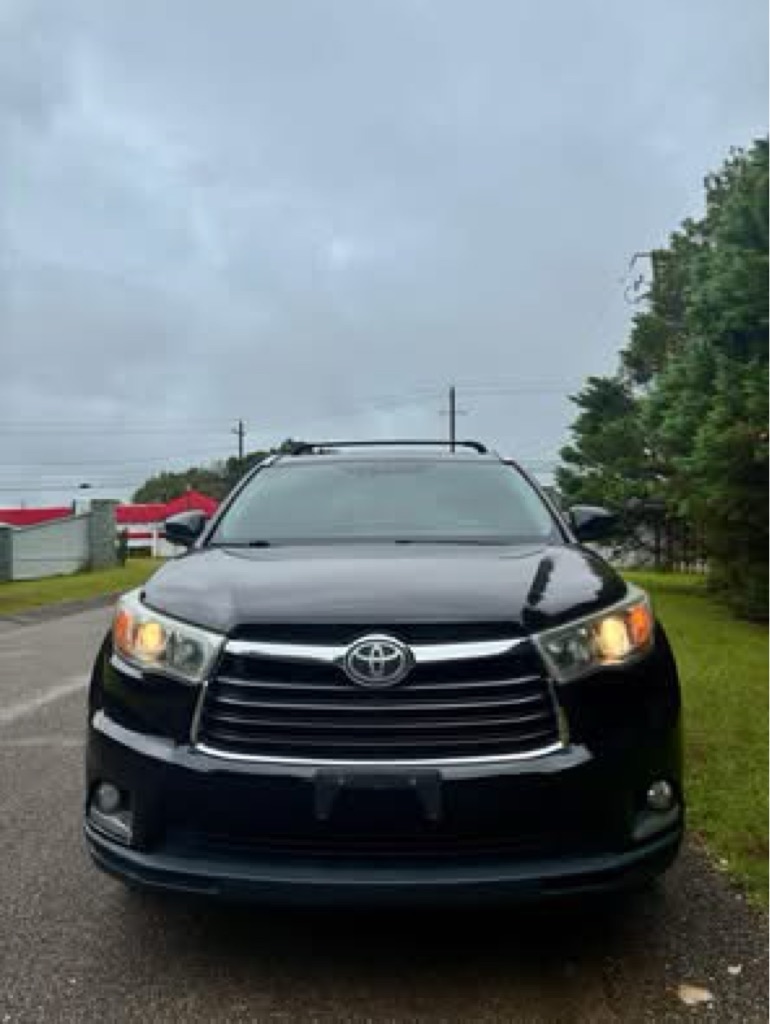 Photo 2 of this TOYOTA HIGHLANDER