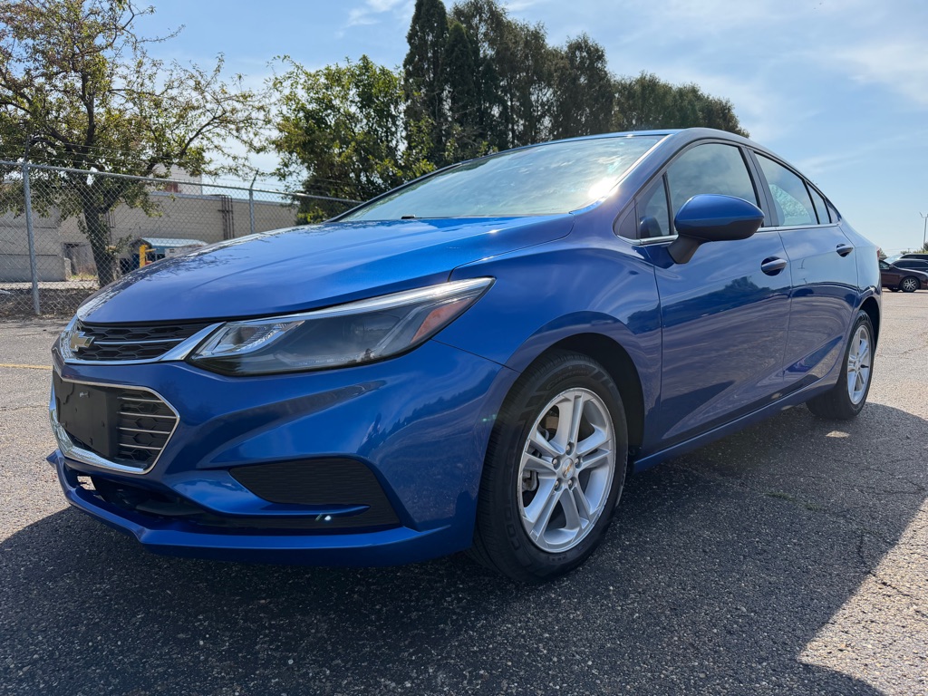  2016 Chevrolet Cruze LT Sedan FWD   