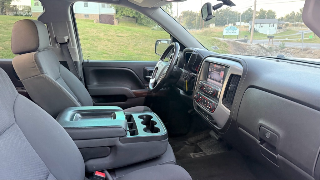 Photo 7 of this GMC SIERRA
