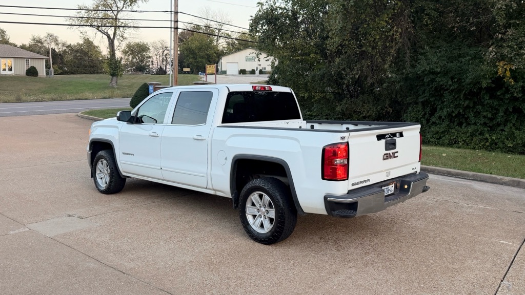 Photo 6 of this GMC SIERRA
