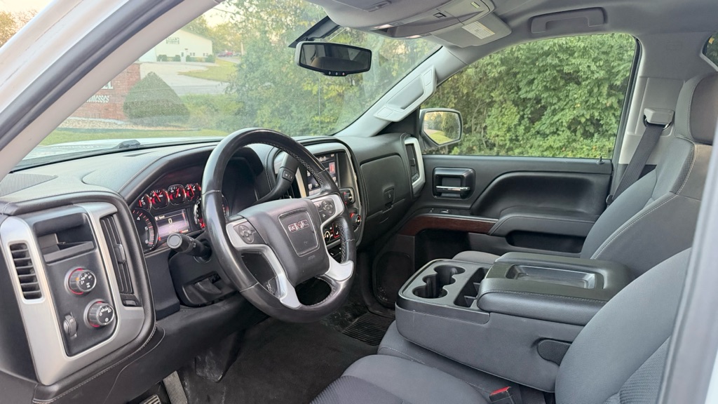 Photo 11 of this GMC SIERRA