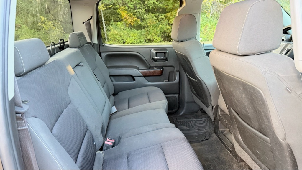 Photo 9 of this GMC SIERRA