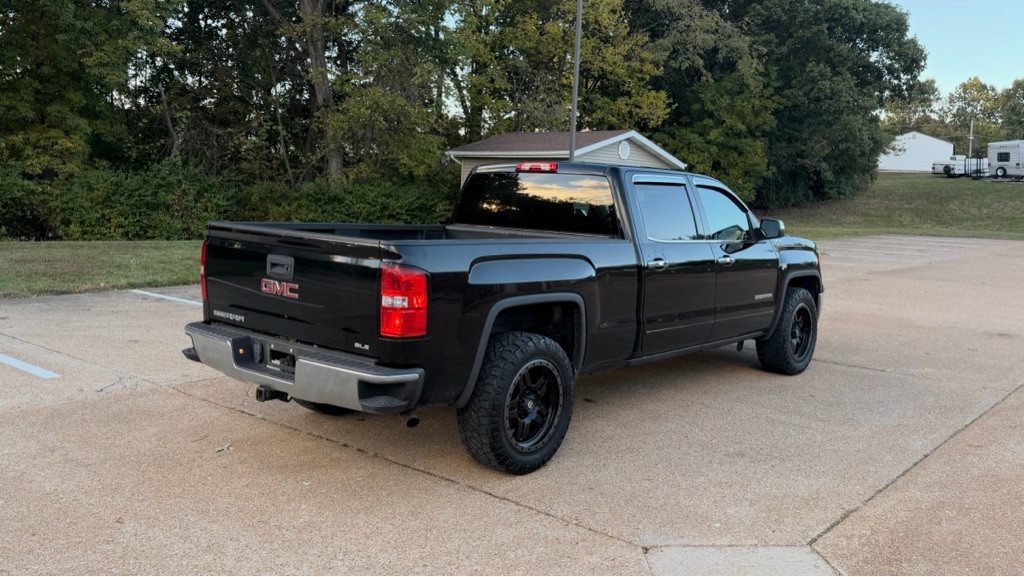 Photo 4 of this GMC SIERRA