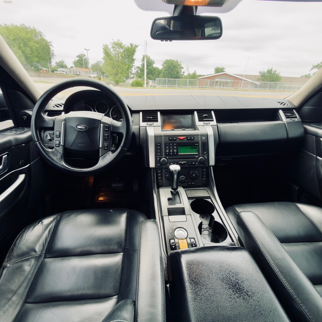 Photo 9 of this LAND ROVER RANGE ROVER EVO