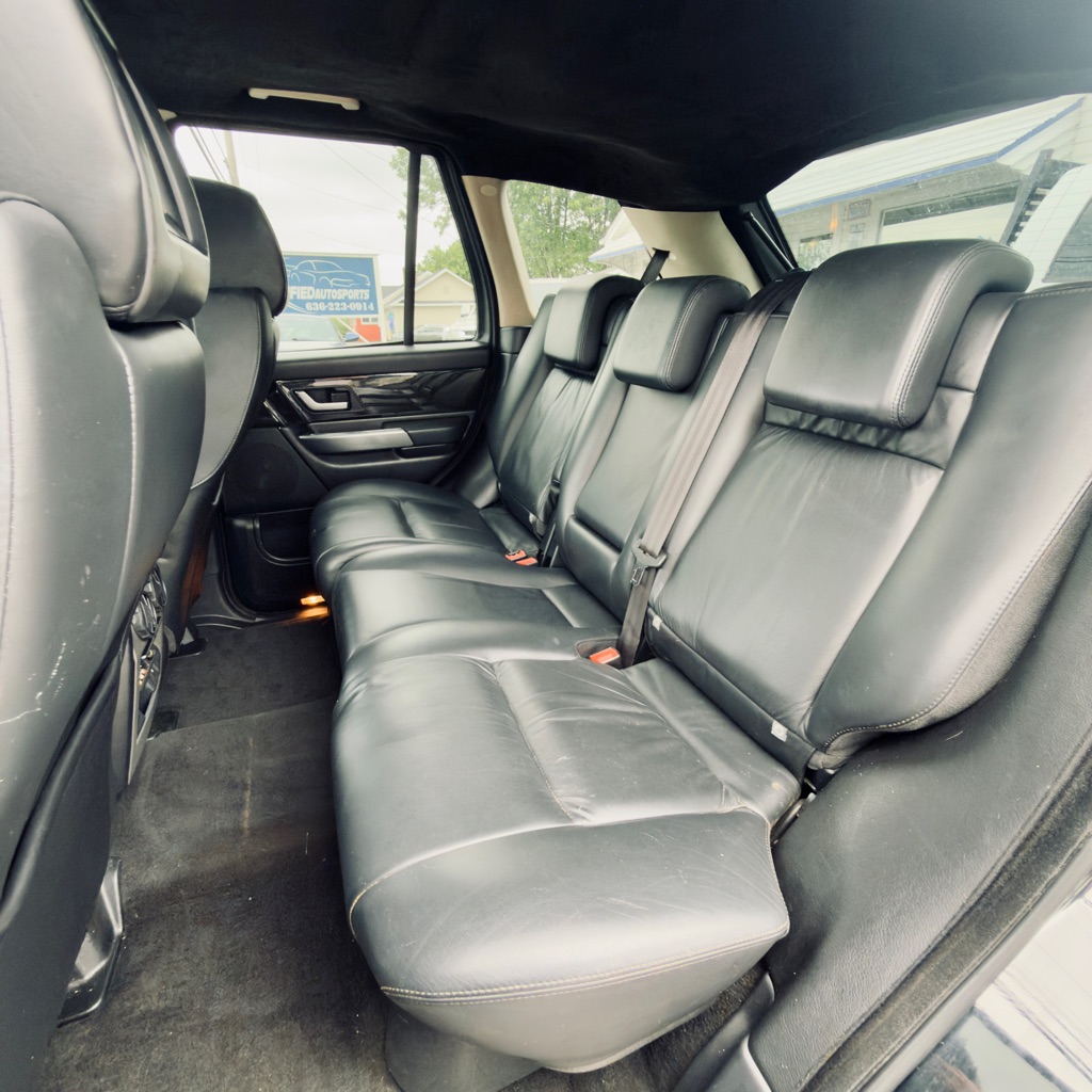 Photo 13 of this LAND ROVER RANGE ROVER EVO