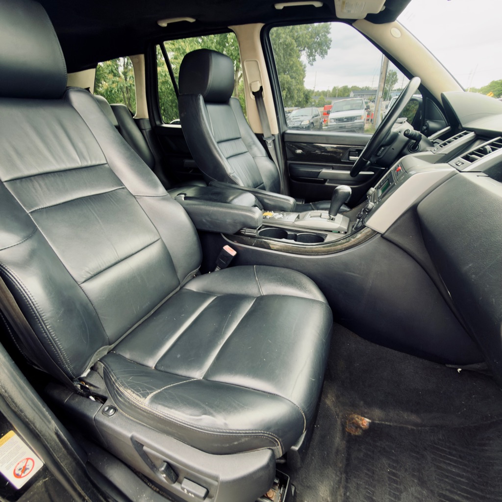 Photo 11 of this LAND ROVER RANGE ROVER EVO