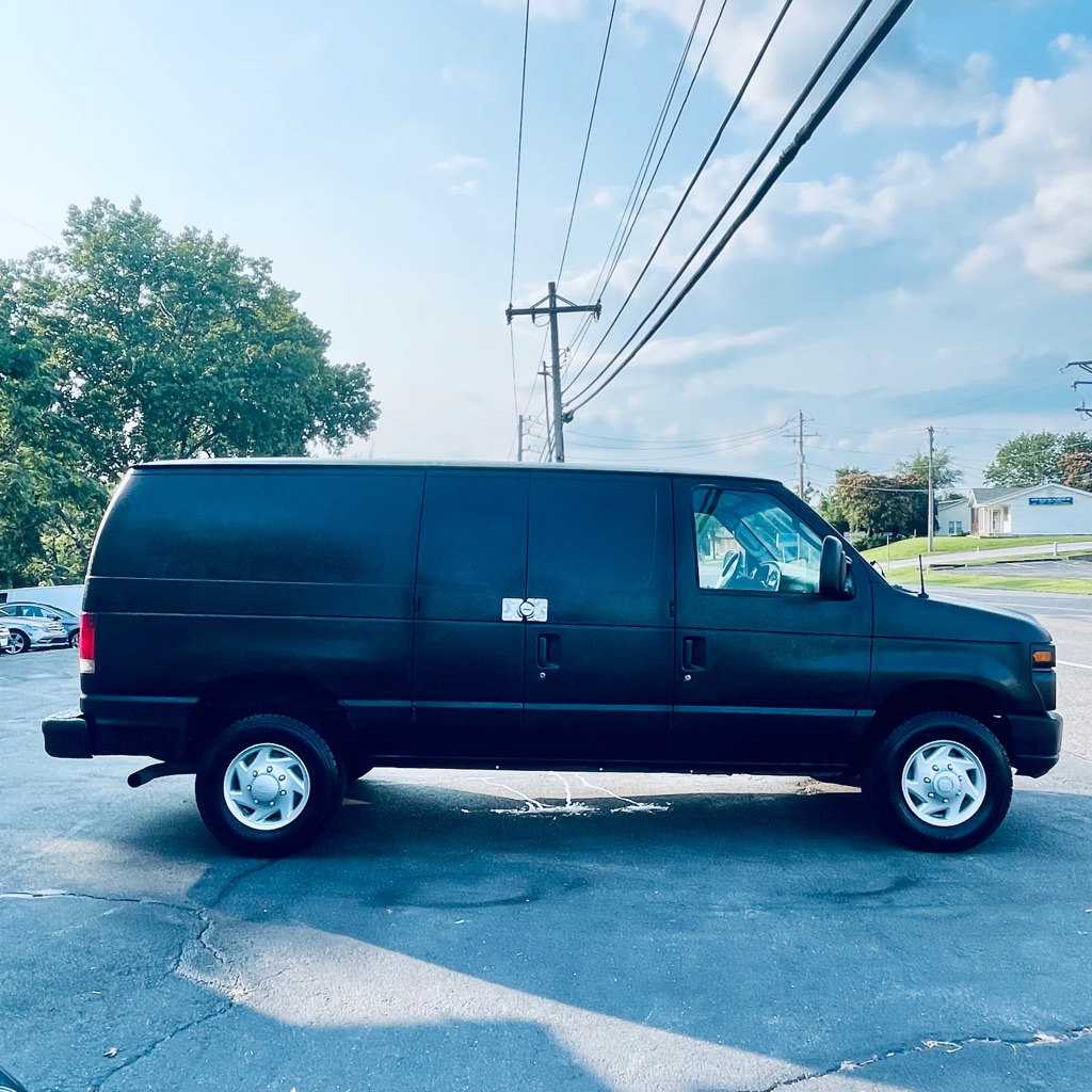 Photo 7 of this FORD ECONOLINE