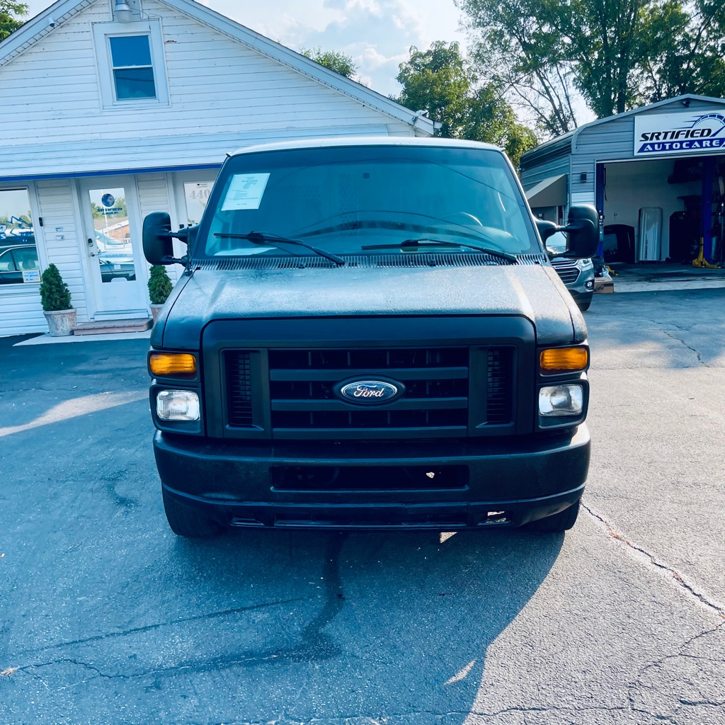 Photo 2 of this FORD ECONOLINE